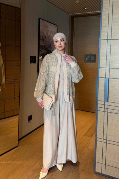 İlkay üçlü Takım Ekru